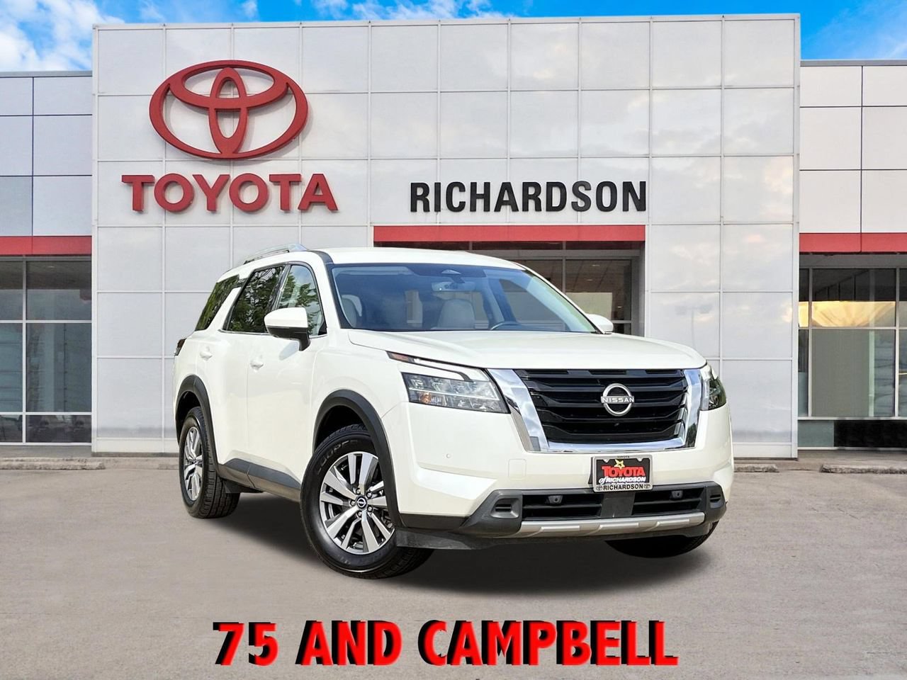 Used 2023 Nissan Pathfinder SL