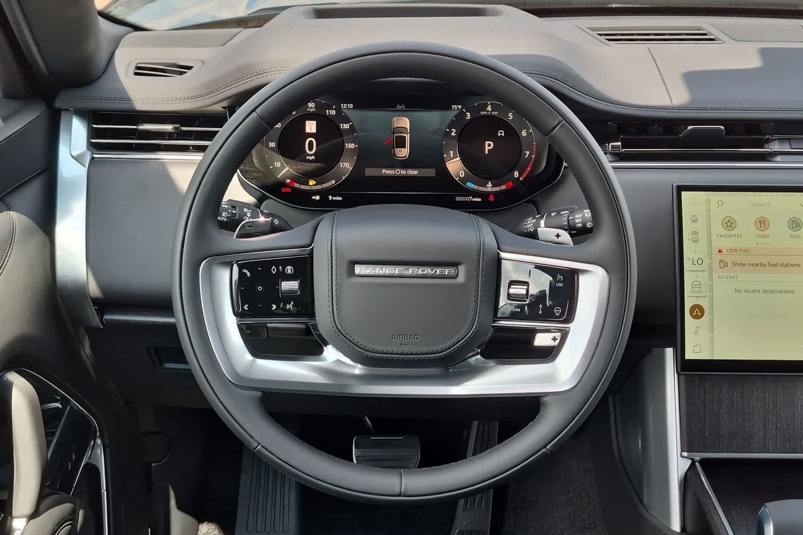 New 2026 Land Rover Range Rover Long Wheelbase SE AWD/4WD image 24