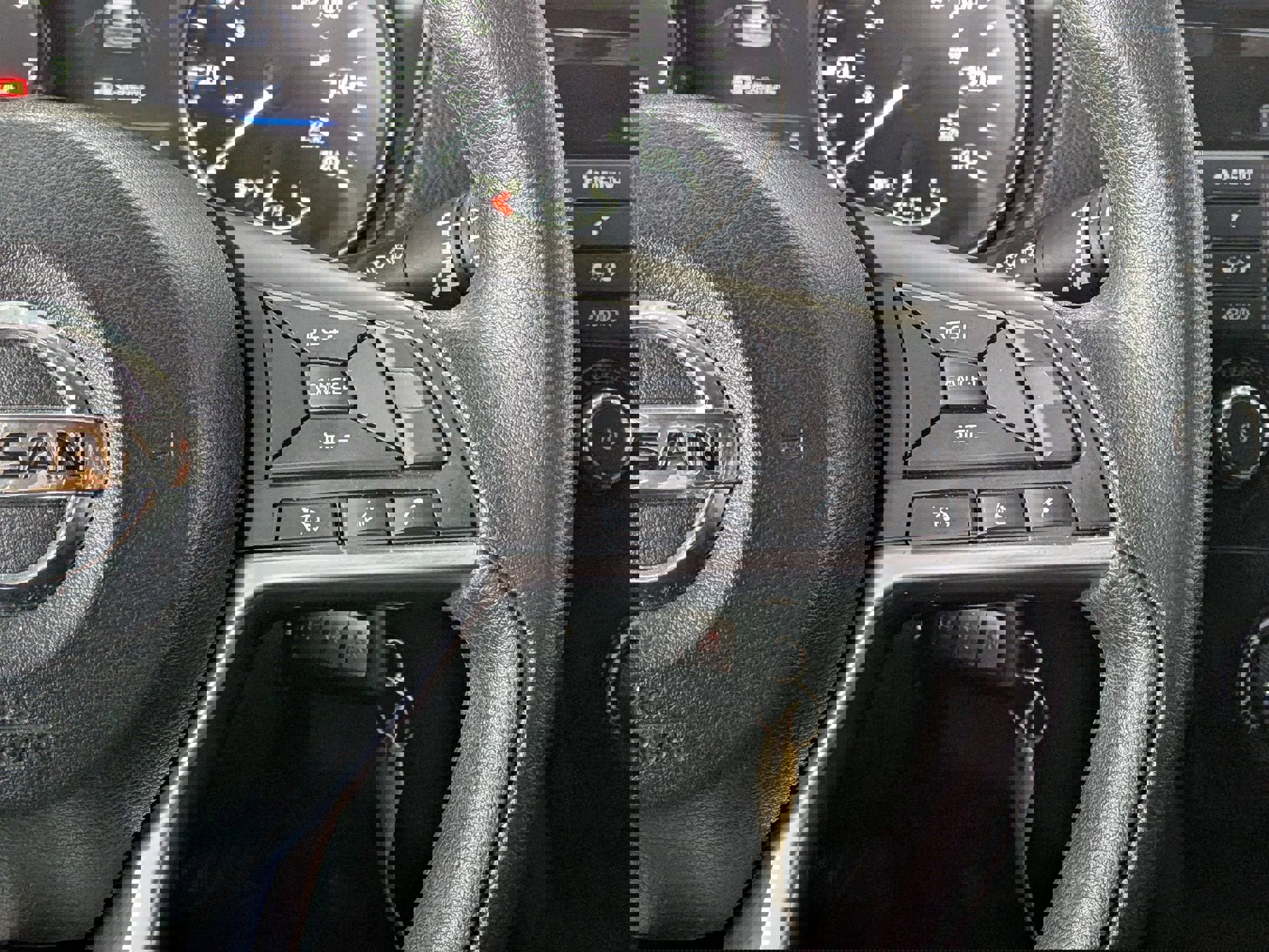 Used 2018 Nissan Rogue S image 16