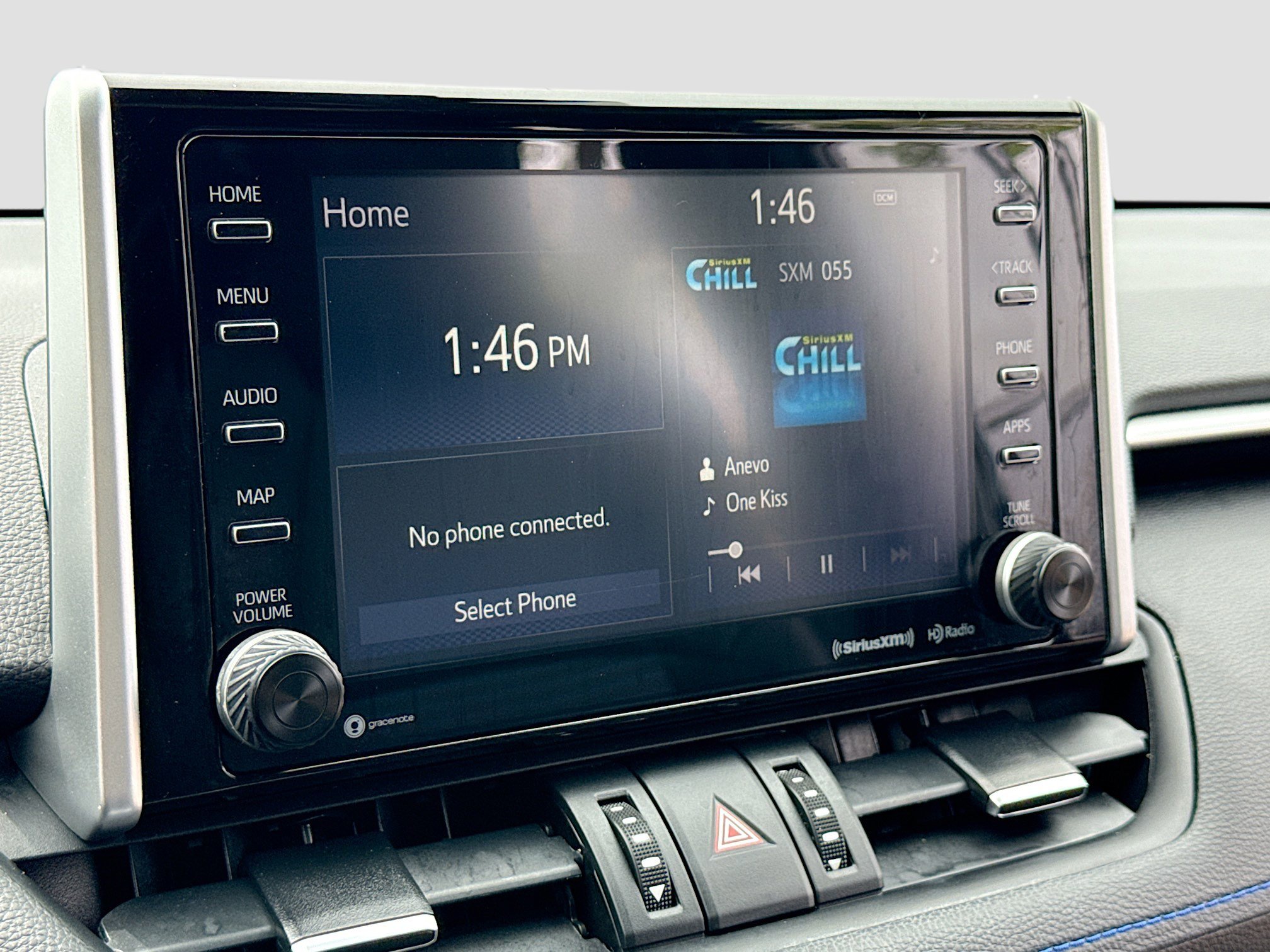 Used 2019 Toyota RAV4 XSE w/ XSE Weather Package AWD/4WD image 9