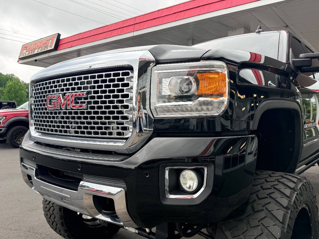 Used 2015 GMC Sierra 2500 Denali w/ Duramax Plus Package AWD/4WD image 18
