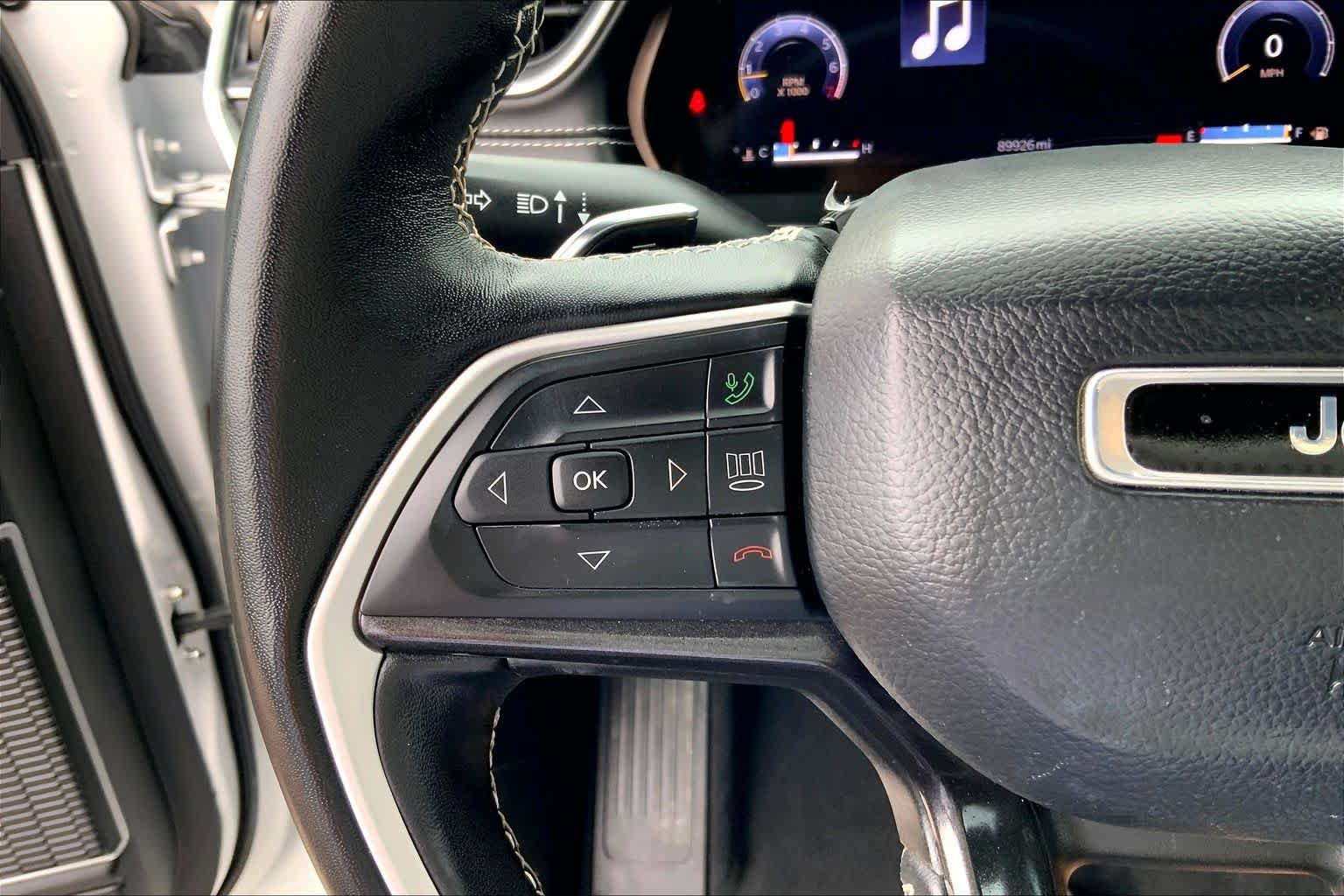 Used 2022 Jeep Grand Cherokee Altitude AWD/4WD image 33