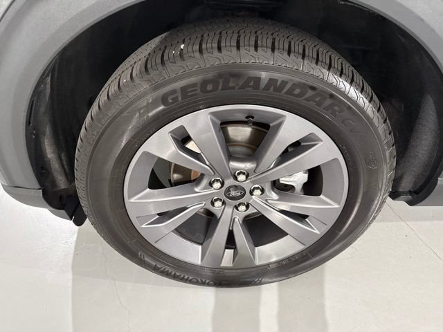 Used 2022 Ford Explorer XLT w/ Equipment Group 202A AWD/4WD image 5