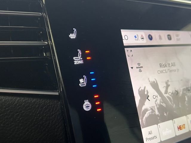 Used 2023 Jeep Wagoneer Series II w/ HD Trailer Tow Package image 20