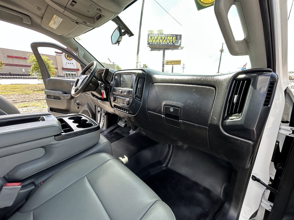 Used 2018 Chevrolet Silverado 2500 W/T RWD image 7