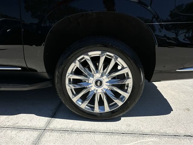 Certified 2023 Cadillac Escalade ESV Premium Luxury RWD image 18