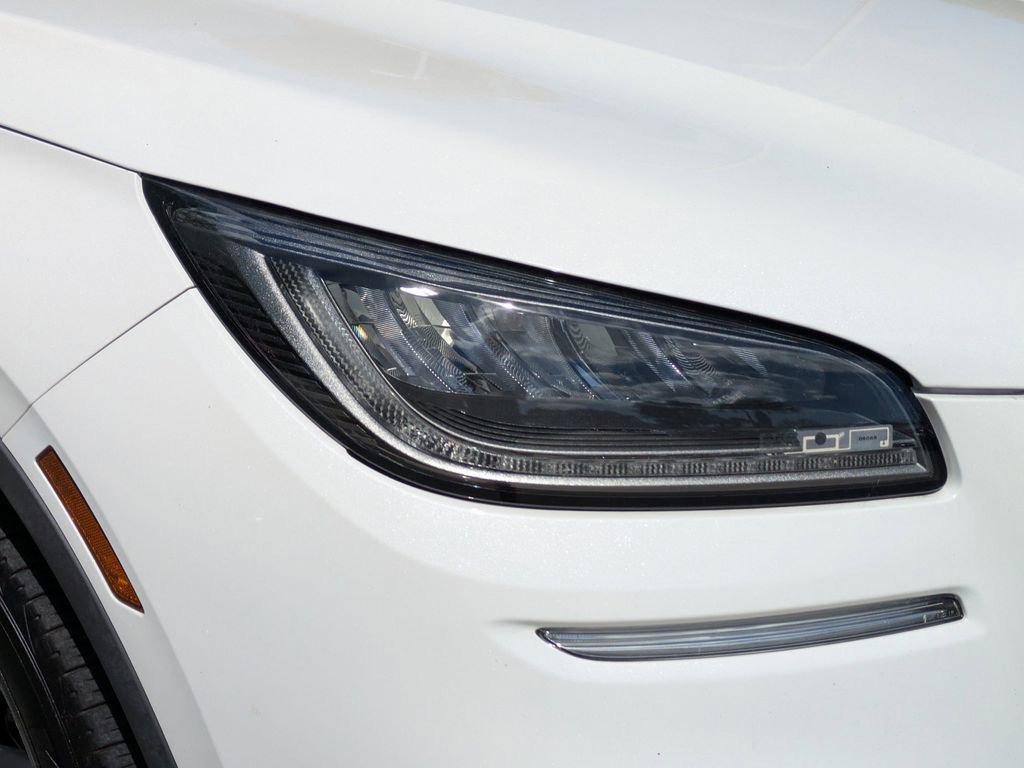 Used 2021 Lincoln Corsair FWD w/ Premium Package image 11