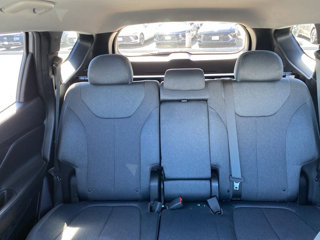 Used 2020 Hyundai Santa Fe SE image 14