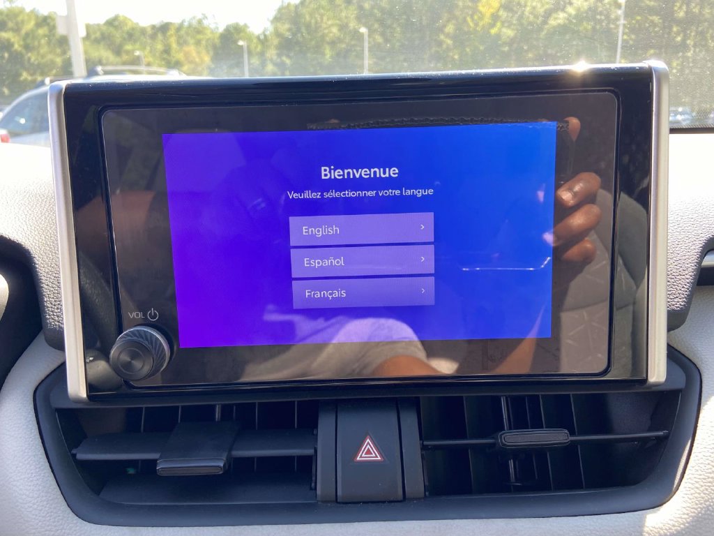 Used 2025 Toyota RAV4 XLE w/ Convenience Package FWD image 22