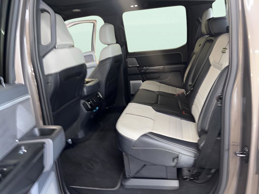 Used 2023 Ford F150 Lightning Platinum image 6