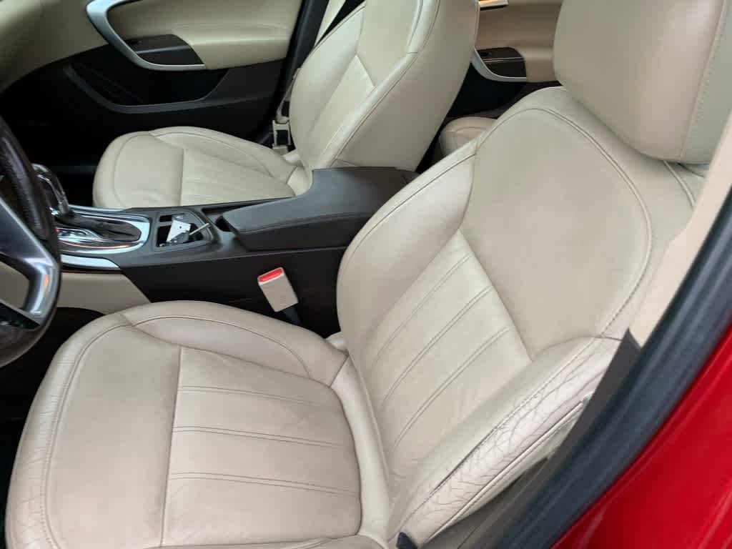 Used 2013 Buick Regal Premium FWD image 16