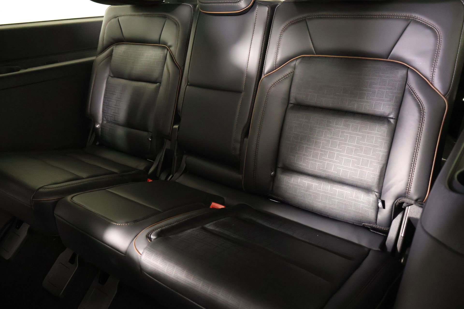 New 2026 Lincoln Navigator L Black Label AWD/4WD image 13