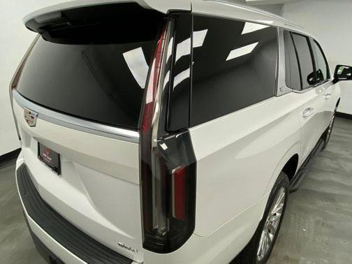 Used 2023 Cadillac Escalade Premium Luxury w/ LPO, Floor Liner Package AWD/4WD image 15