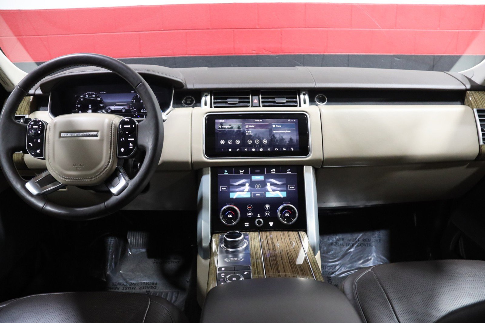 Used 2019 Land Rover Range Rover HSE image 55