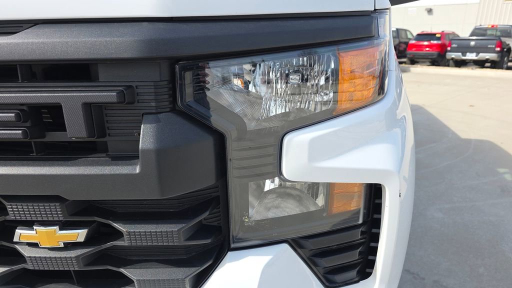 Used 2025 Chevrolet Silverado 1500 W/T image 10