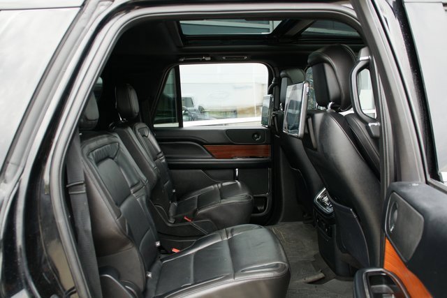 Used 2018 Lincoln Navigator L Select image 31