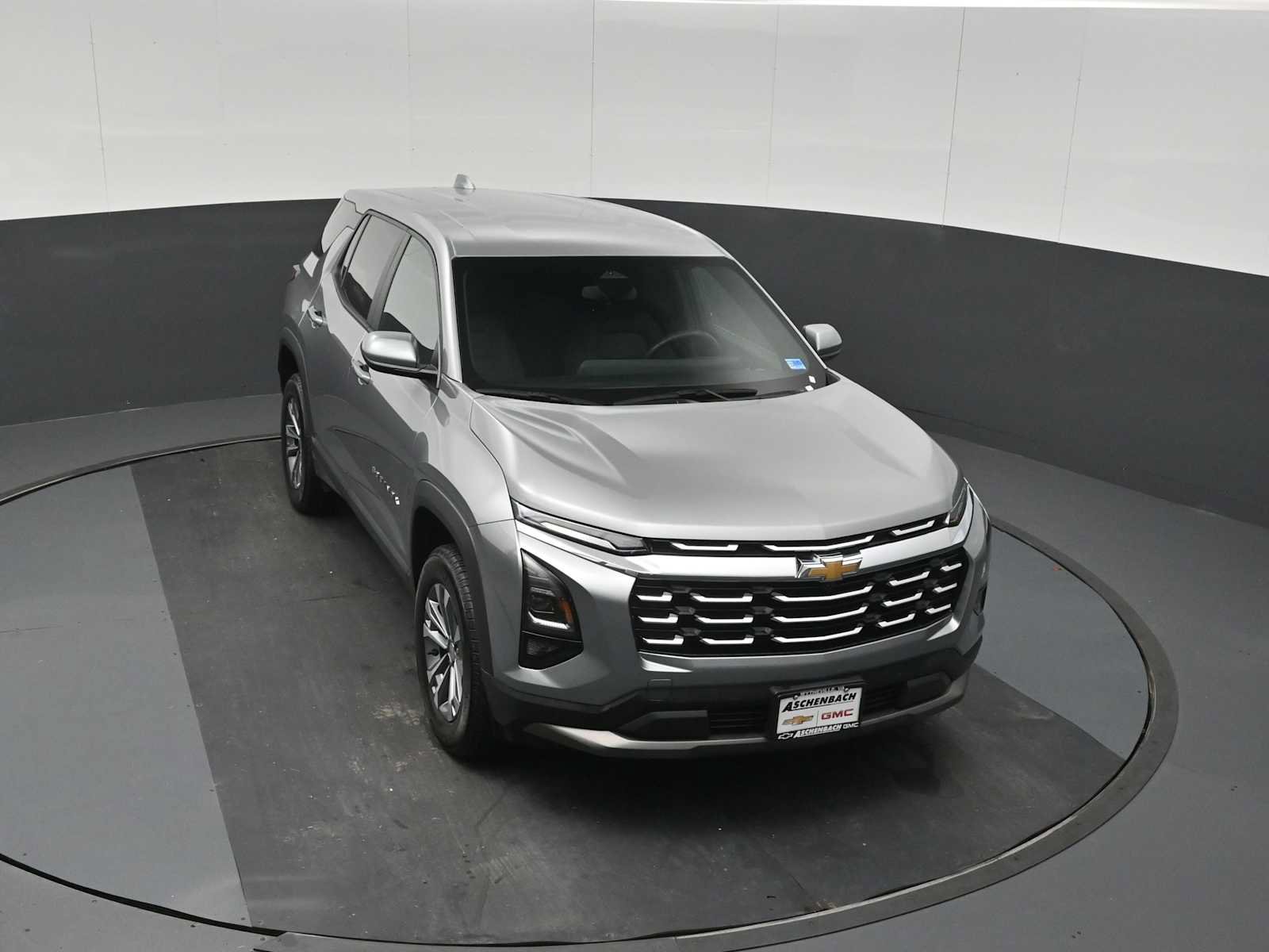 Used 2026 Chevrolet Equinox LT AWD/4WD image 11