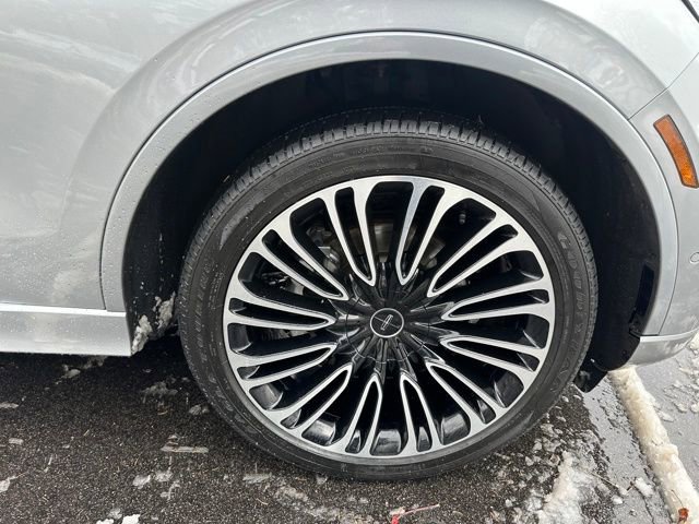 Certified 2023 Lincoln Aviator Black Label image 38