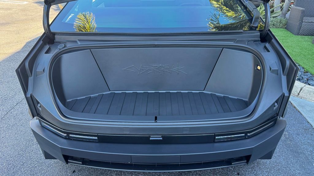 Used 2024 Tesla Cybertruck Cyberbeast image 22