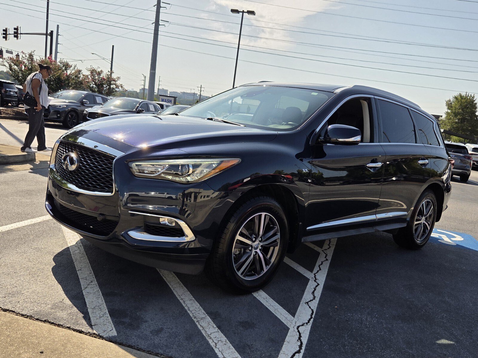 Used 2019 INFINITI QX60 Luxe w/ Essential Package