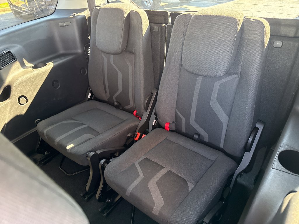Used 2017 Ford Transit Connect XLT FWD image 18