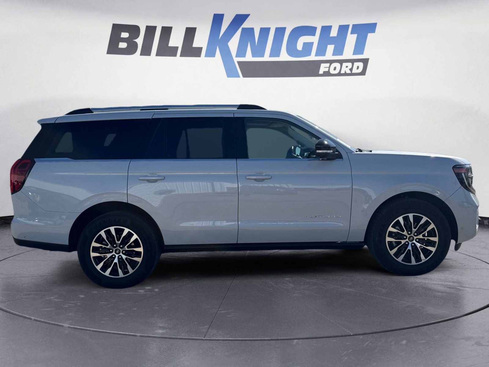 Used 2025 Ford Expedition Platinum image 6