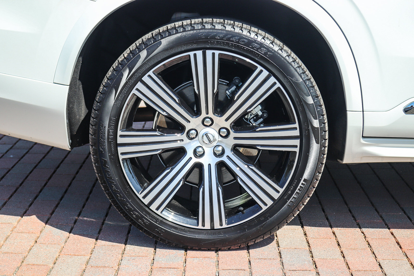 Used 2025 Volvo XC90 T8 Core w/ Protection Package Premier AWD/4WD image 10