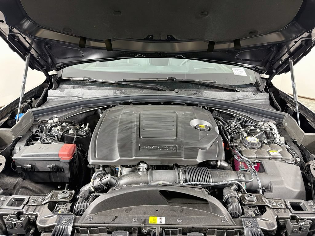 New 2026 Jaguar F-PACE R-Dynamic S AWD/4WD image 32