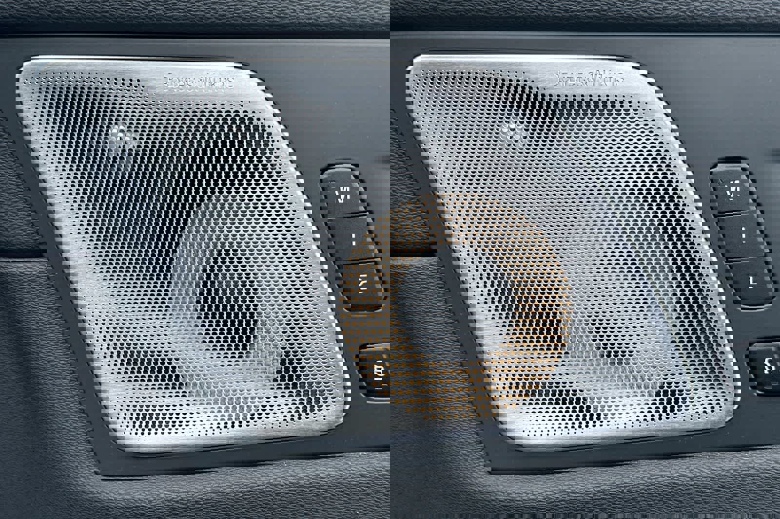 Used 2019 Volvo XC60 T5 R-Design image 21