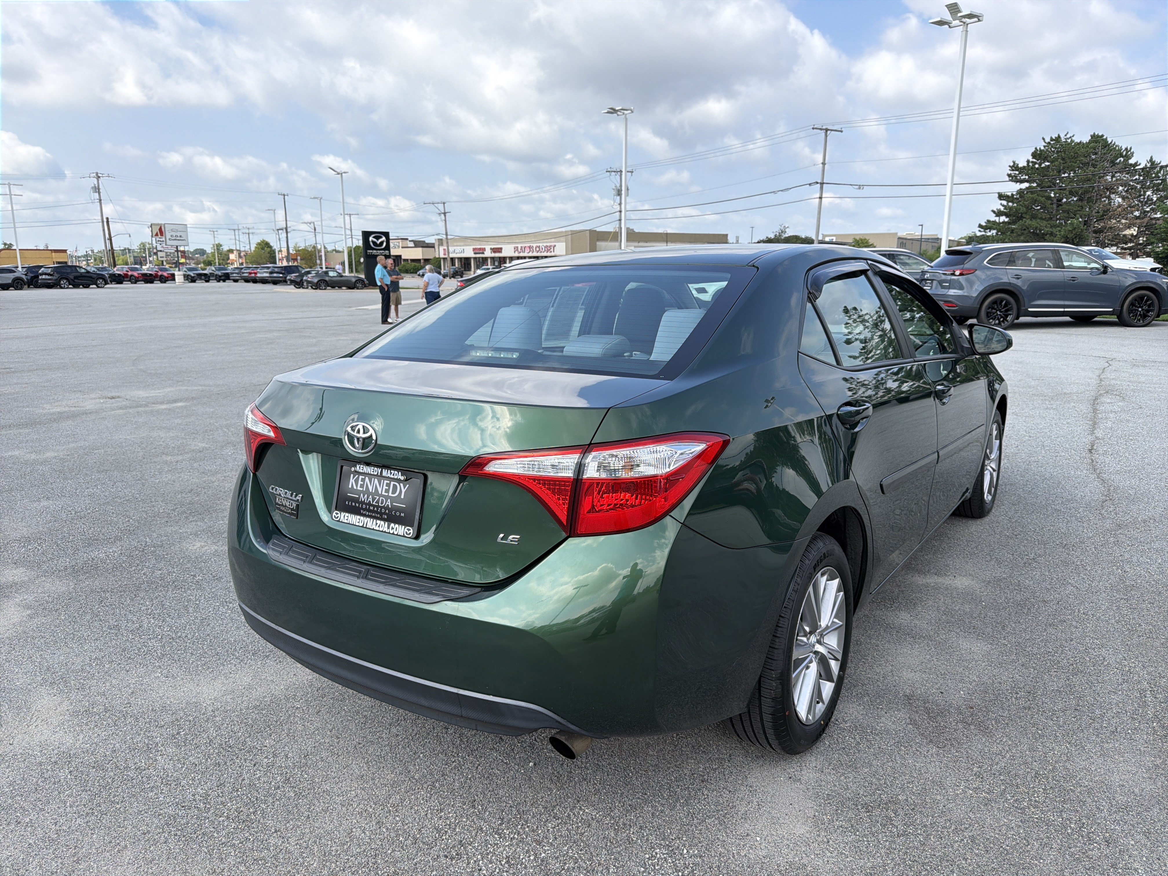 Used 2015 Toyota Corolla LE w/ Body Protection Package #1 FWD image 3