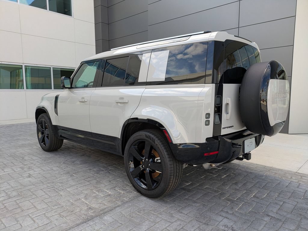 New 2026 Land Rover Defender 110 X-Dynamic SE AWD/4WD image 7