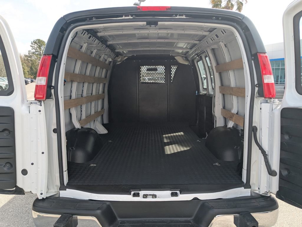 Certified 2024 Chevrolet Express 2500 w/ Driver Convenience Package image 5