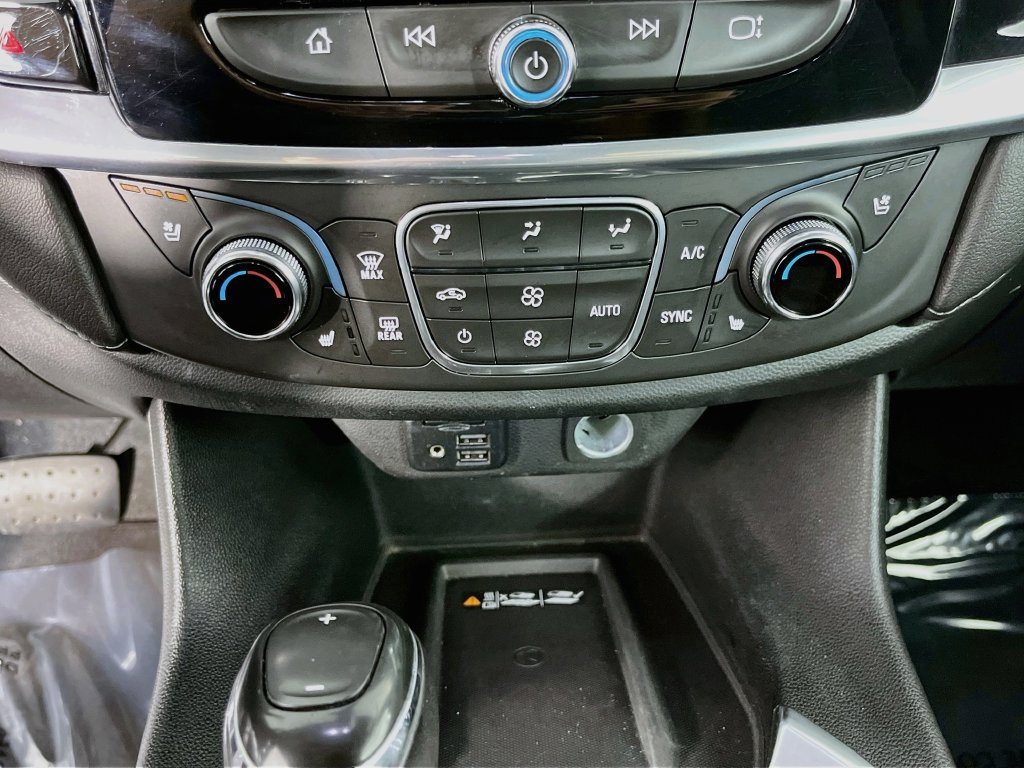 Used 2020 Chevrolet Traverse High Country w/ LPO, Floor Liner Package AWD/4WD image 20