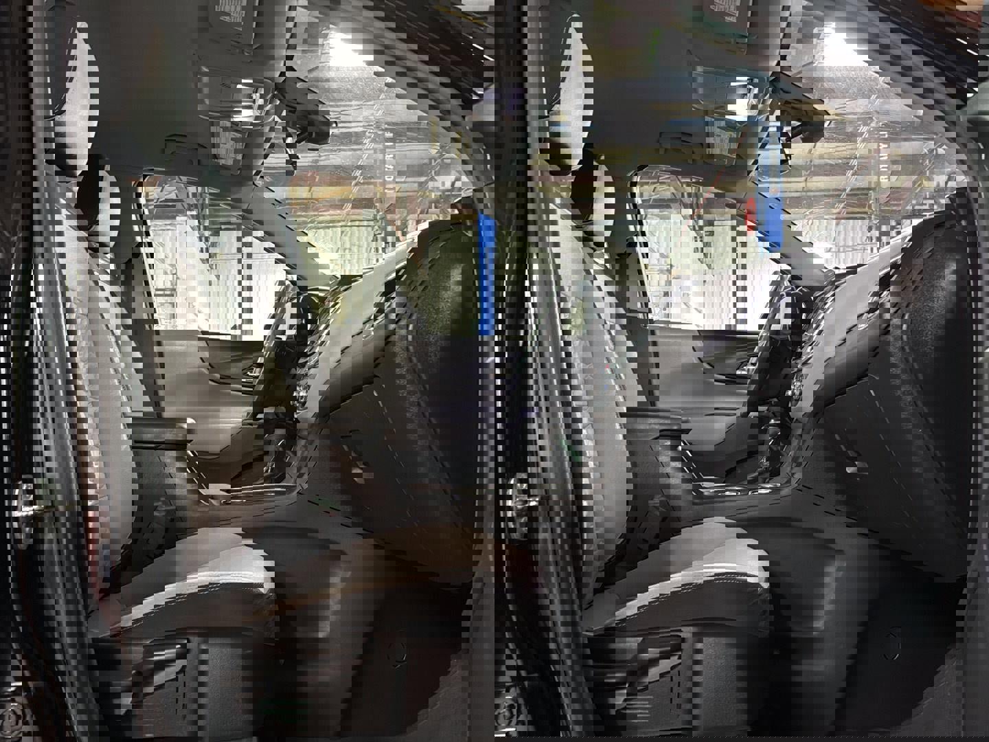 Used 2021 Chevrolet Equinox LS image 22