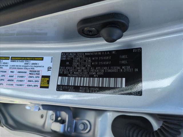 Used 2025 Toyota Corolla Cross LE FWD image 24