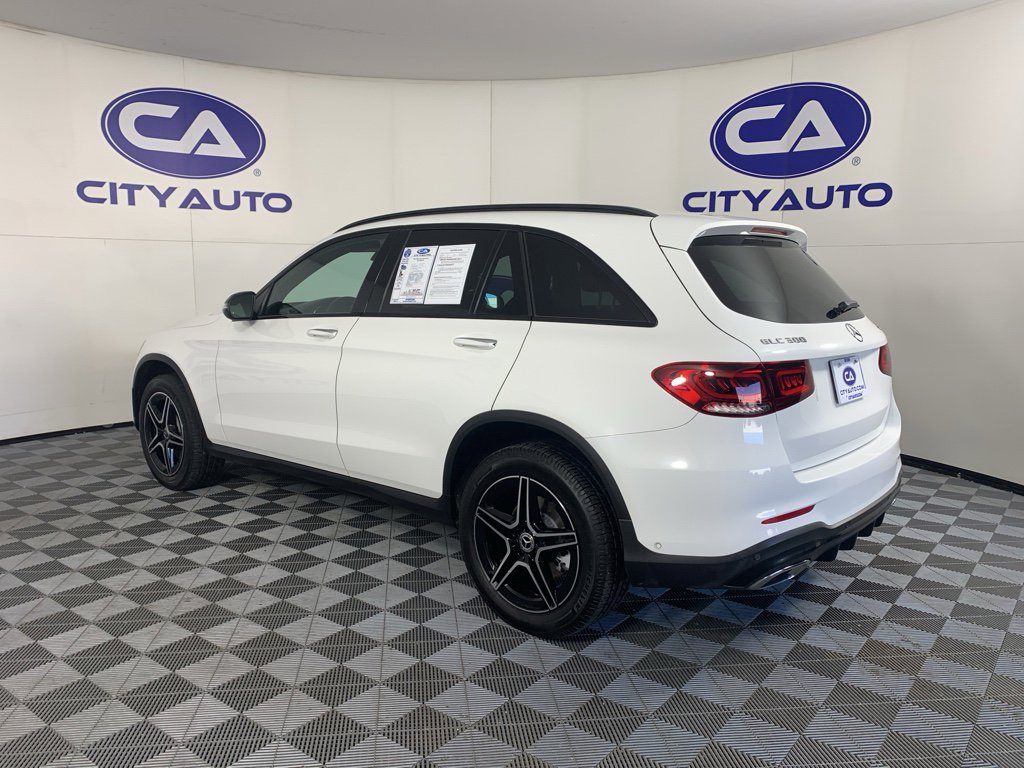 Used 2022 Mercedes-Benz GLC 300 4MATIC image 5