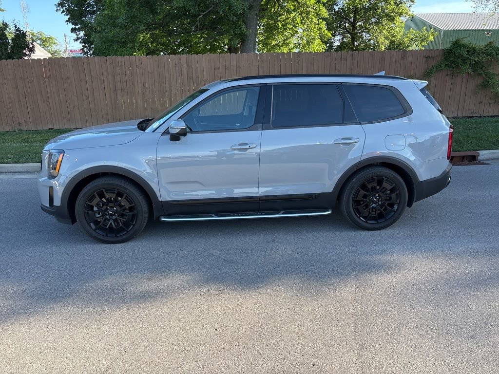 Used 2022 Kia Telluride EX w/ EX Premium Package AWD/4WD image 2
