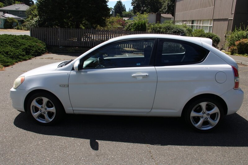 Used 2007 Hyundai Accent SE FWD image 12