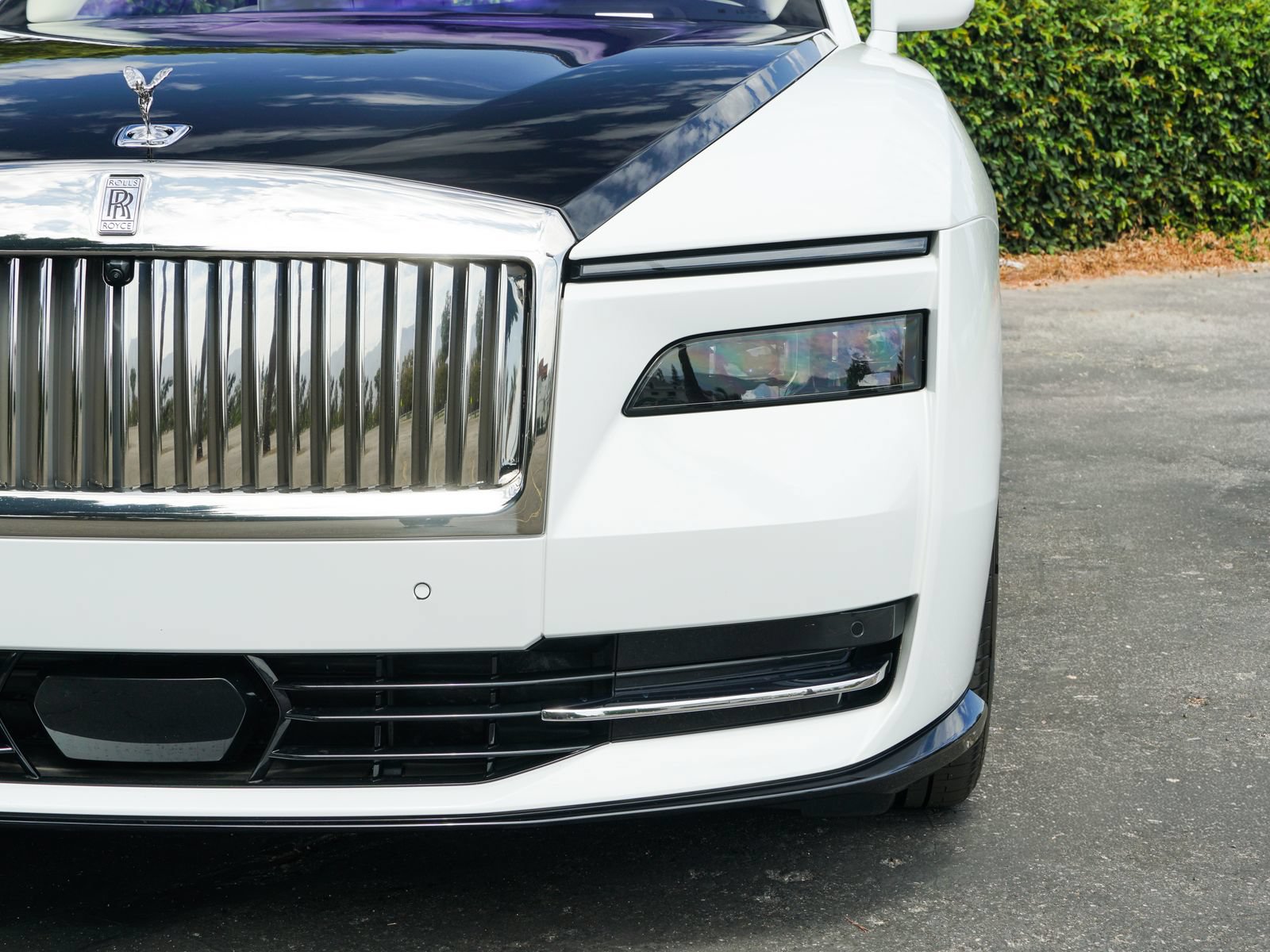 Certified 2024 Rolls-Royce Spectre w/ Spectre Launch Package AWD/4WD image 35
