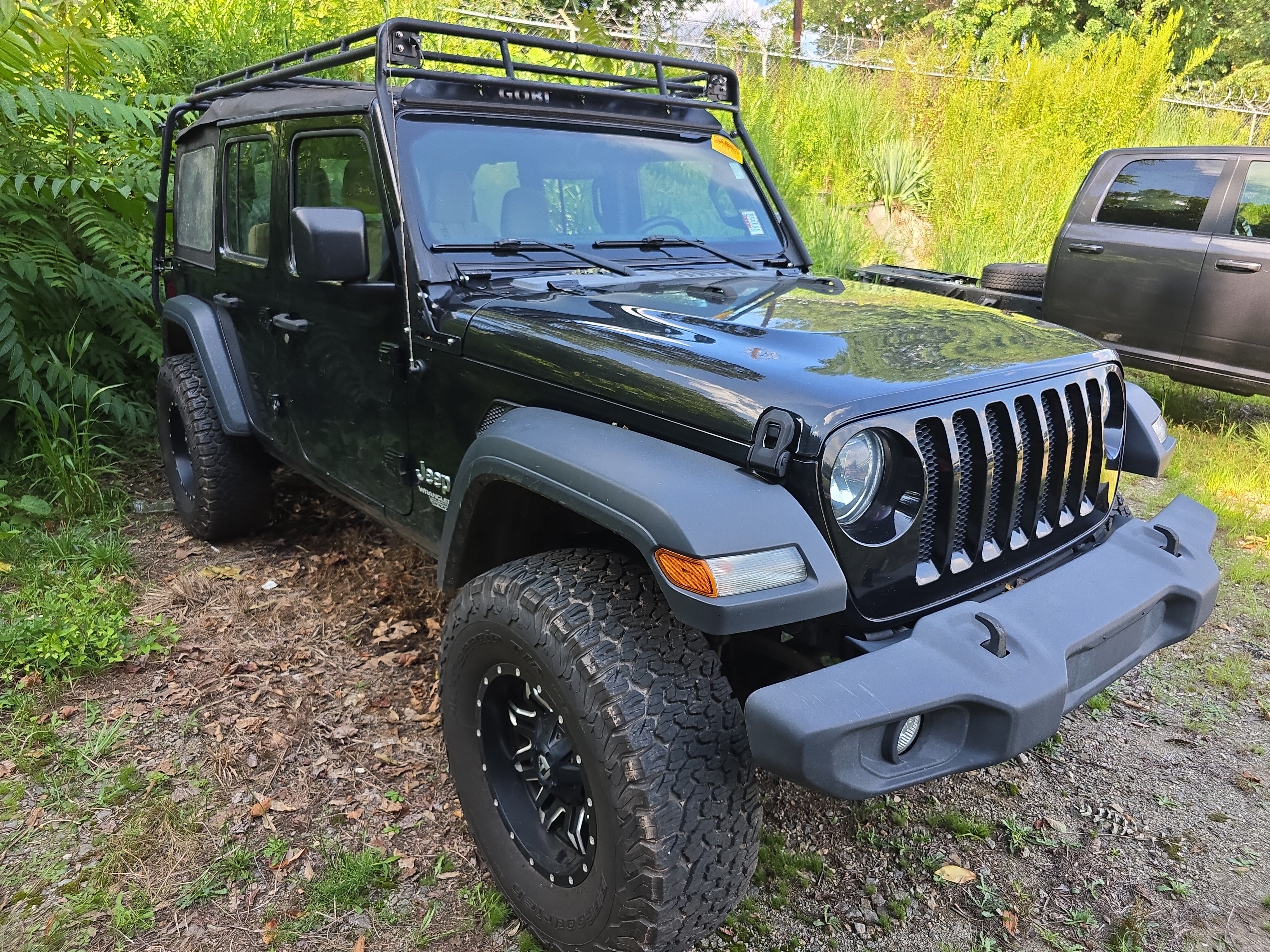 Used 2018 Jeep Wrangler Unlimited Sport AWD/4WD image 1