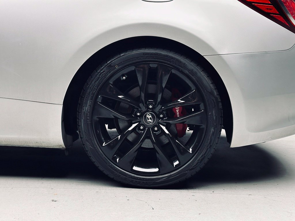 Used 2016 Hyundai Genesis Coupe 3.8 RWD image 33
