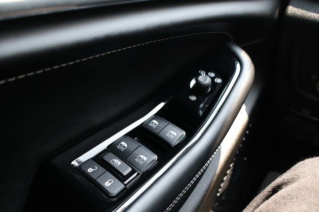 Used 2023 Jeep Grand Cherokee L Overland AWD/4WD image 21