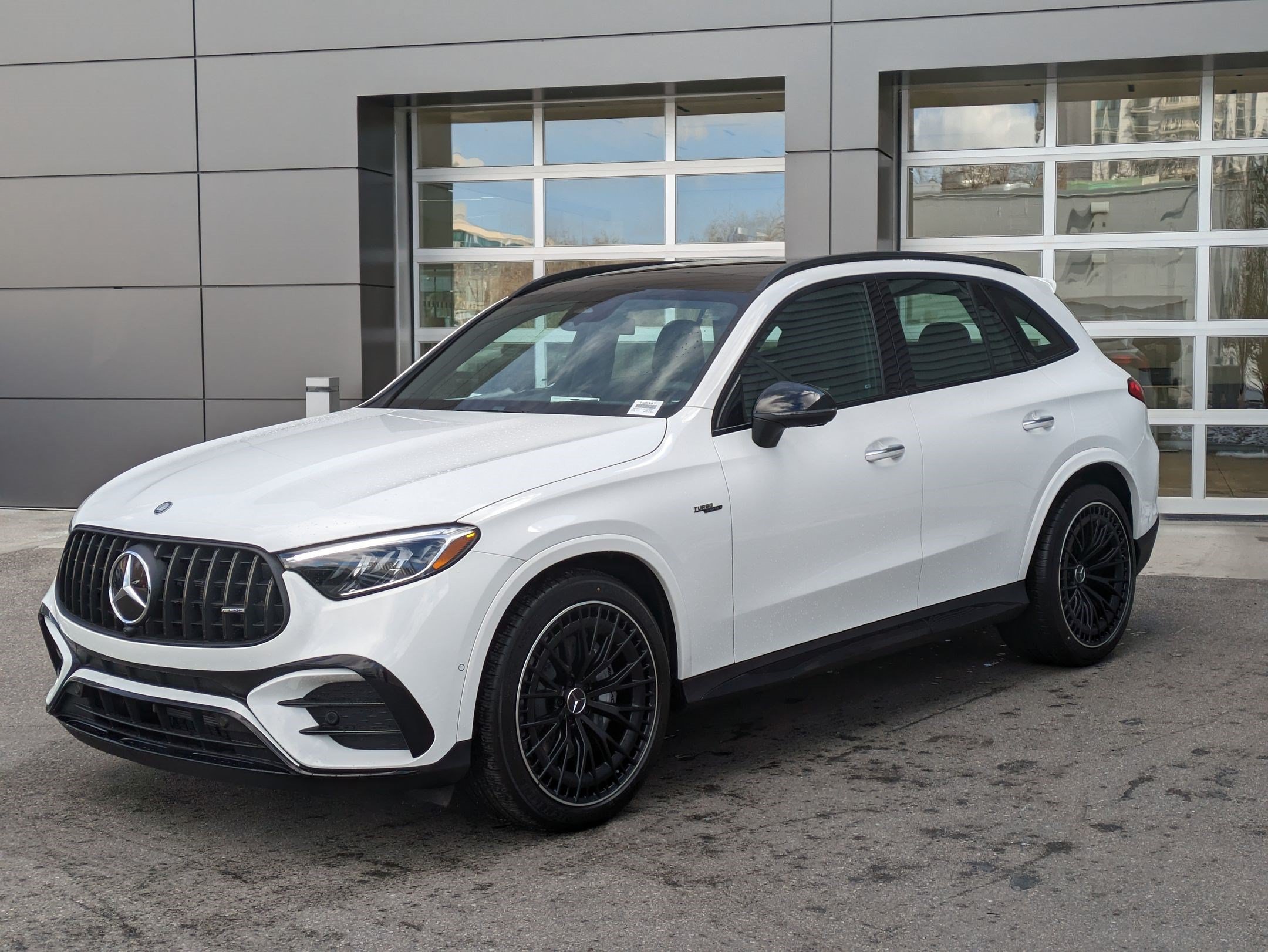 New 2025 Mercedes-Benz GLC 43 AMG 4MATIC image 9