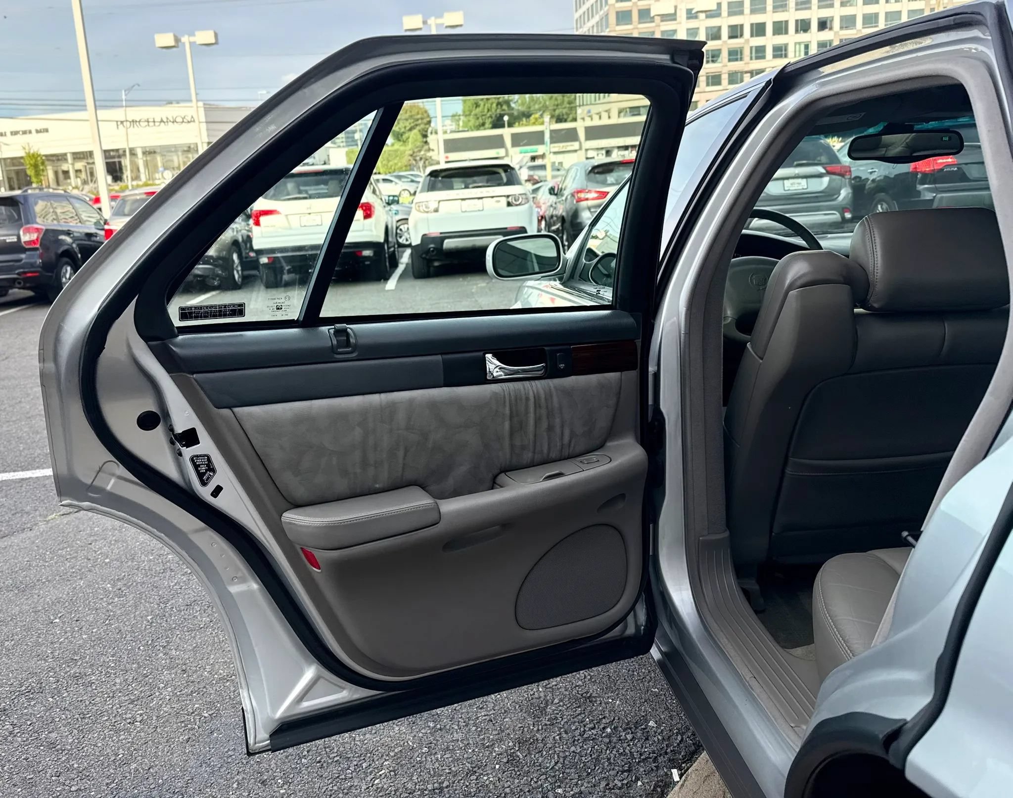 Used 1999 Cadillac Seville SLS w/ Convenience Pkg FWD image 23