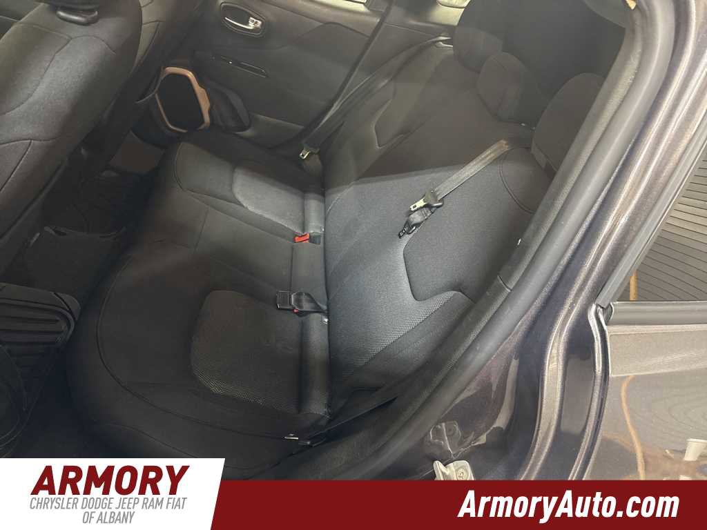 Used 2016 Jeep Renegade Latitude image 25