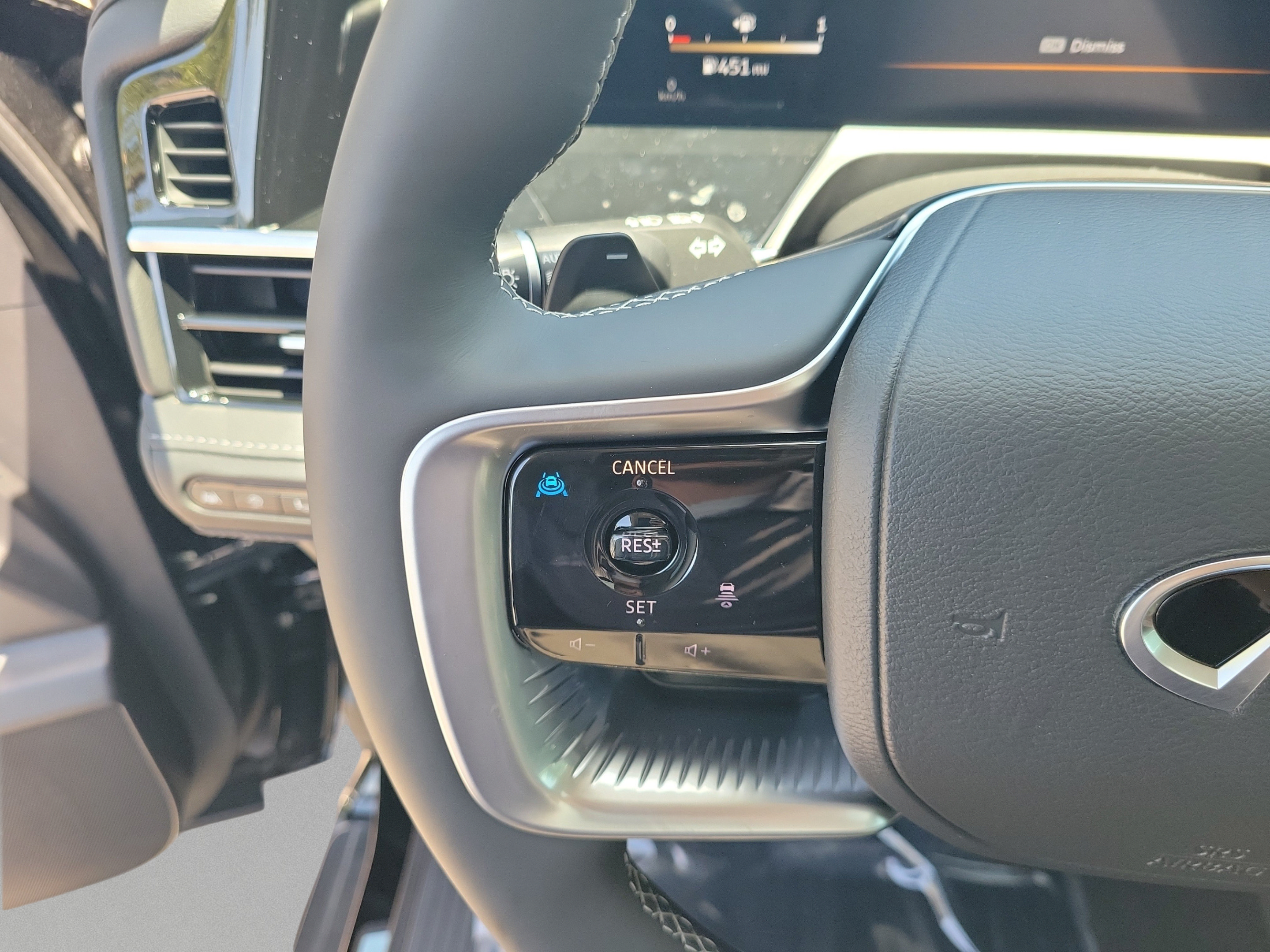 New 2027 INFINITI QX80 Luxe w/ Cargo Package RWD image 10