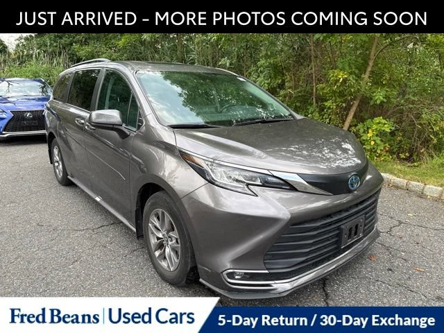 Used 2023 Toyota Sienna XLE w/ XLE Plus Package AWD/4WD video 1