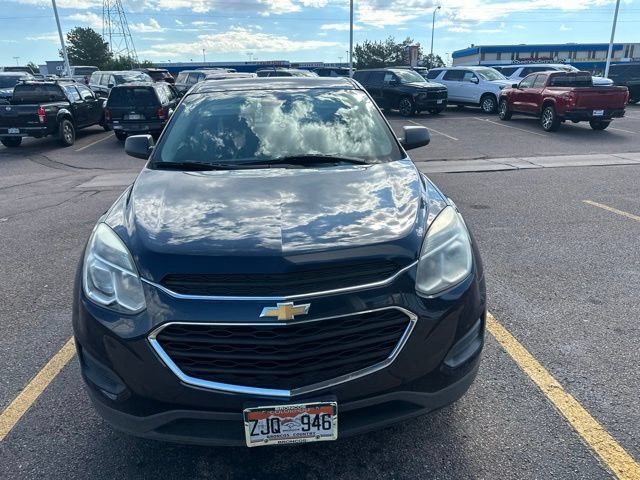 Used 2017 Chevrolet Equinox LS AWD/4WD image 2
