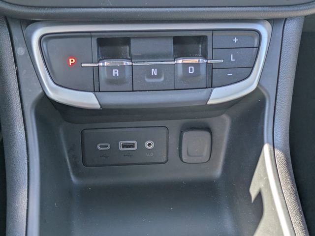 Used 2024 GMC Terrain SLE image 27