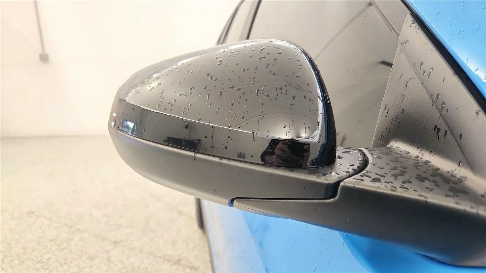 Used 2025 Chevrolet Trax RS w/ Sunroof Package FWD image 18